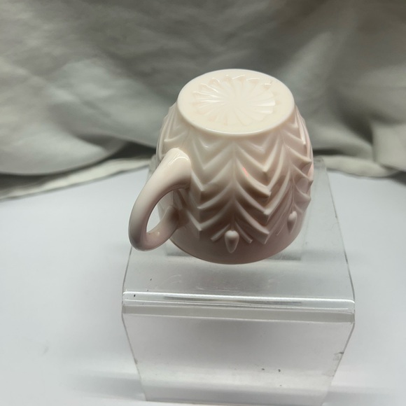 Jeanette shell pink milk glass punch bowl cup - Picture 4 of 5